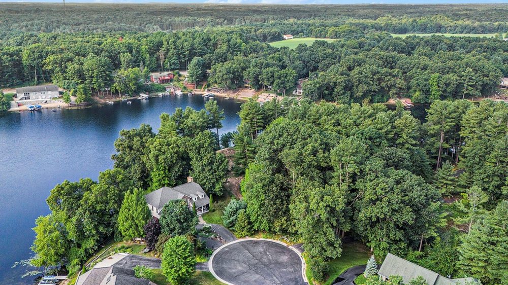 Reverse mortgages in Michigan: a lakefront home on an inland Michigan lake