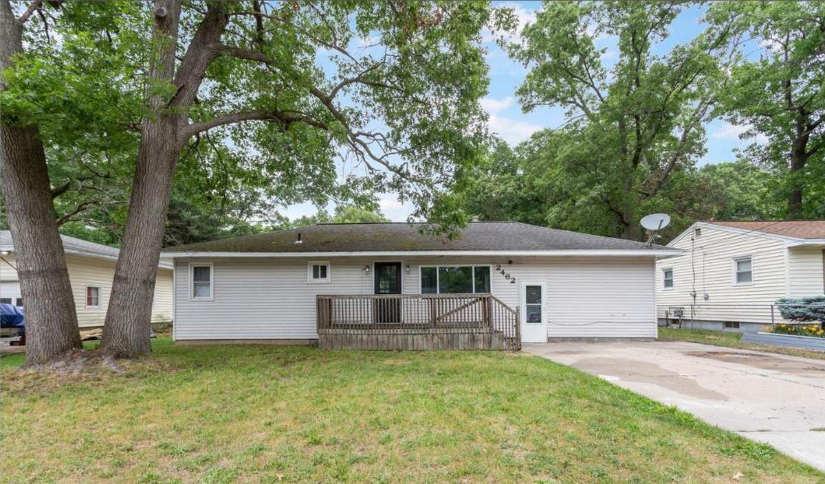 Reverse mortgage in Muskegon, MI: a typical single-level home, about 1350 sq ft, built around 1951
